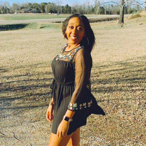 Meet your Posher, Shanetric - Picture 1 of 1